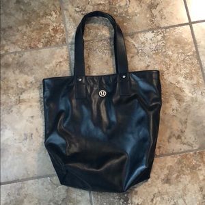 Black Lululemon bag